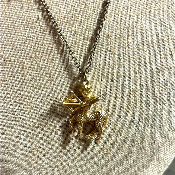 Vintage Sagittarius gold toned Pendant Necklace - Picture 1 of 3